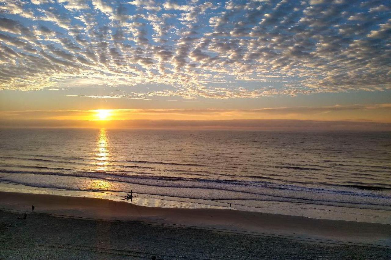 Cozy Coastal Condo With Airy Oceanfront Balcony Myrtle Beach Bagian luar foto